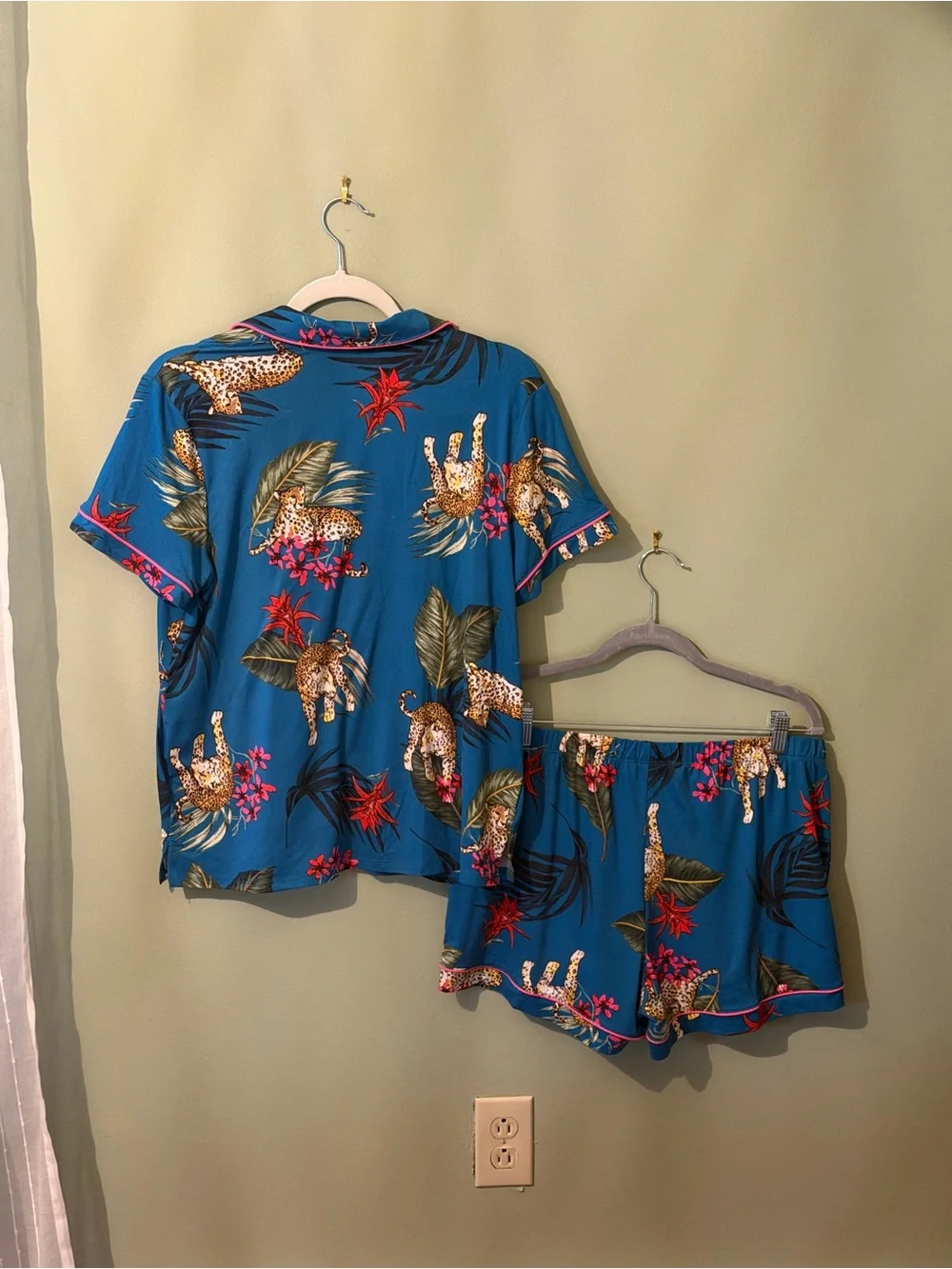 Women’s Blue Tropical Leopard Short Pajama Set